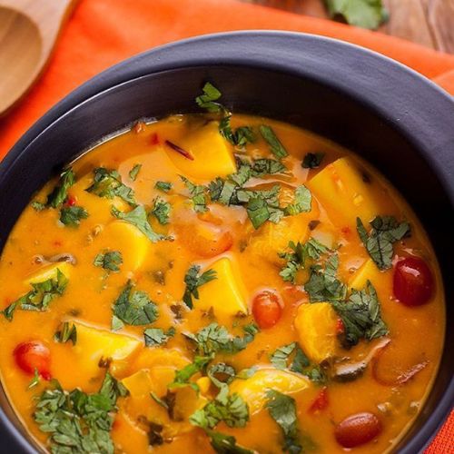 Moqueca Vegana de Banana-da-Terra e Leite de Coco