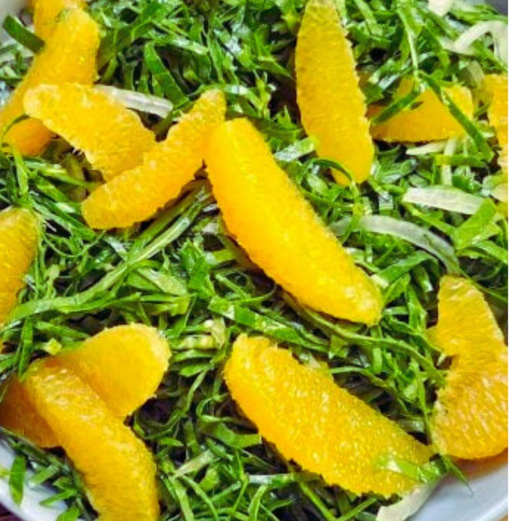 Salada de Couve com Molho de Laranja