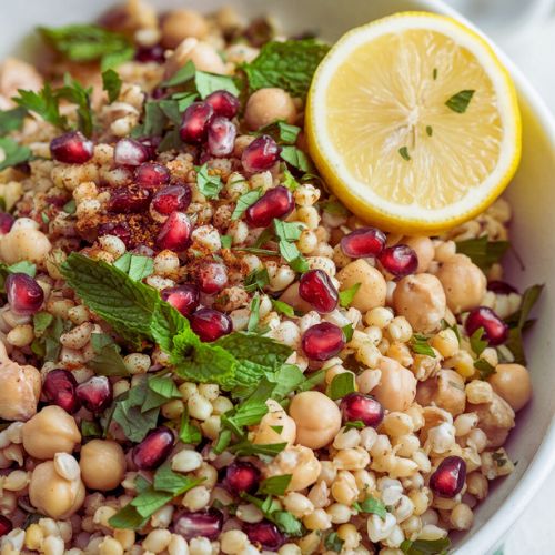 Salada de Grãos com Romã e Hortelã