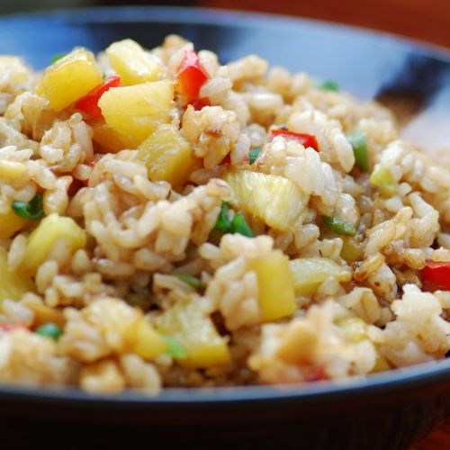 Arroz de Abacaxi Vegano com Castanhas Sem Açúcar