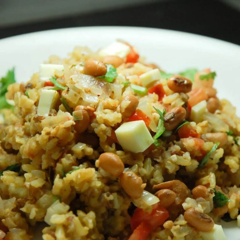 Baião de Dois Vegano com Feijão-Fradinho e Castanhas