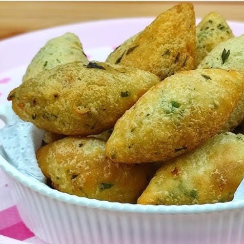 Bolinho de Aipim Vegano com Recheio de Espinafre Sem Glúten