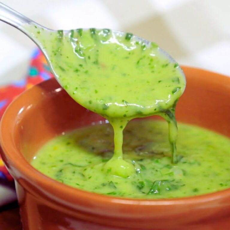 Caldo Verde Vegano com Couve e Leite de Coco Sem Glúten