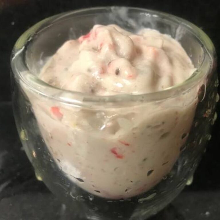 Iogurte Vegano de Coco com Calda de Frutas Vermelhas Sem Açúcar