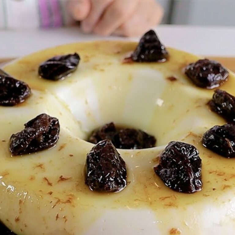 Manjar Branco Vegano com Calda de Ameixa Sem Açúcar