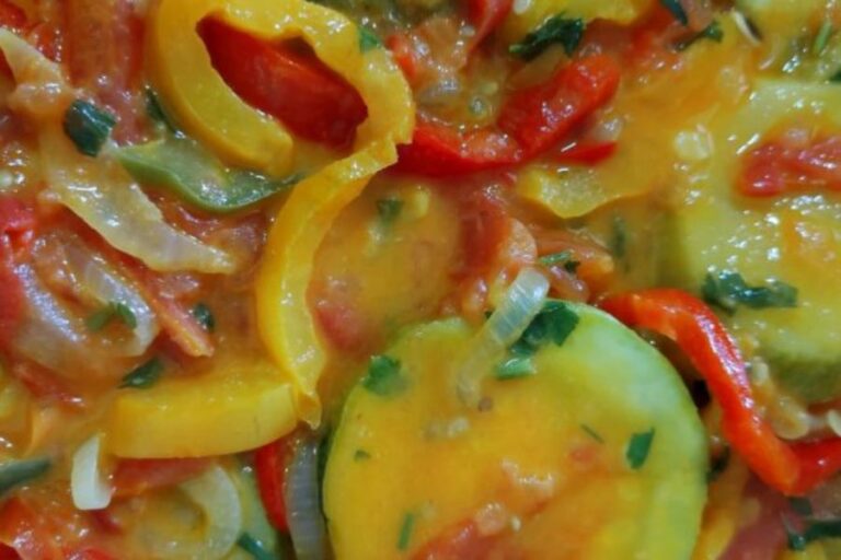 Moqueca Vegana de Abobrinha com Leite de Coco Sem Glúten