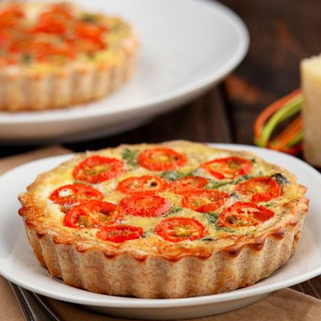 Torta Vegana de Espinafre e Tomate com Massa Integral Fitness