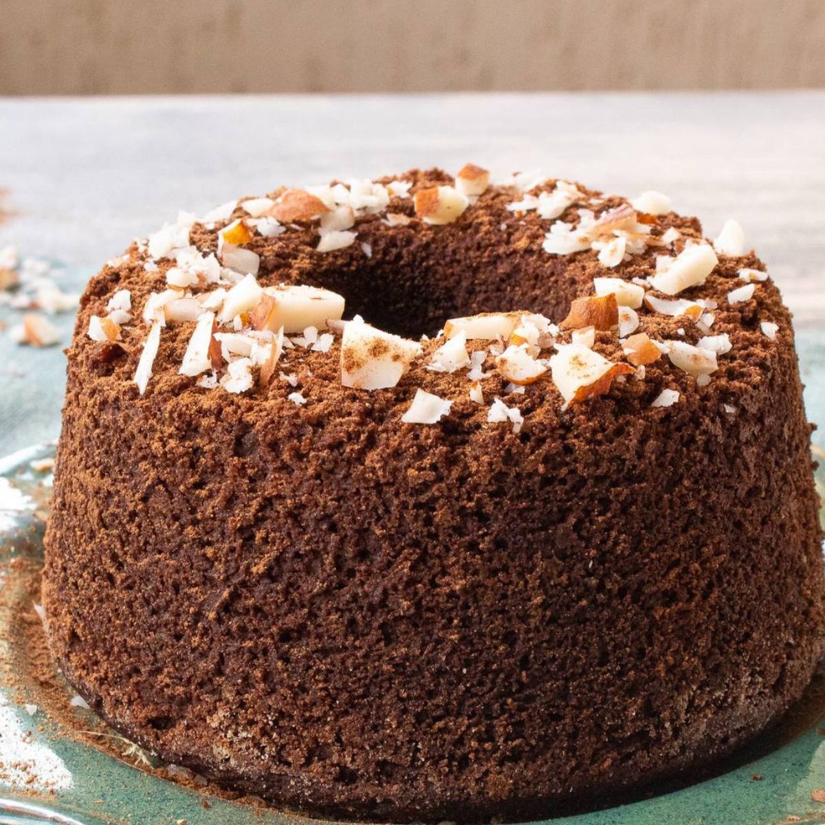 Bolo Vegano de Cacau com Café e Castanhas Sem Açúcar