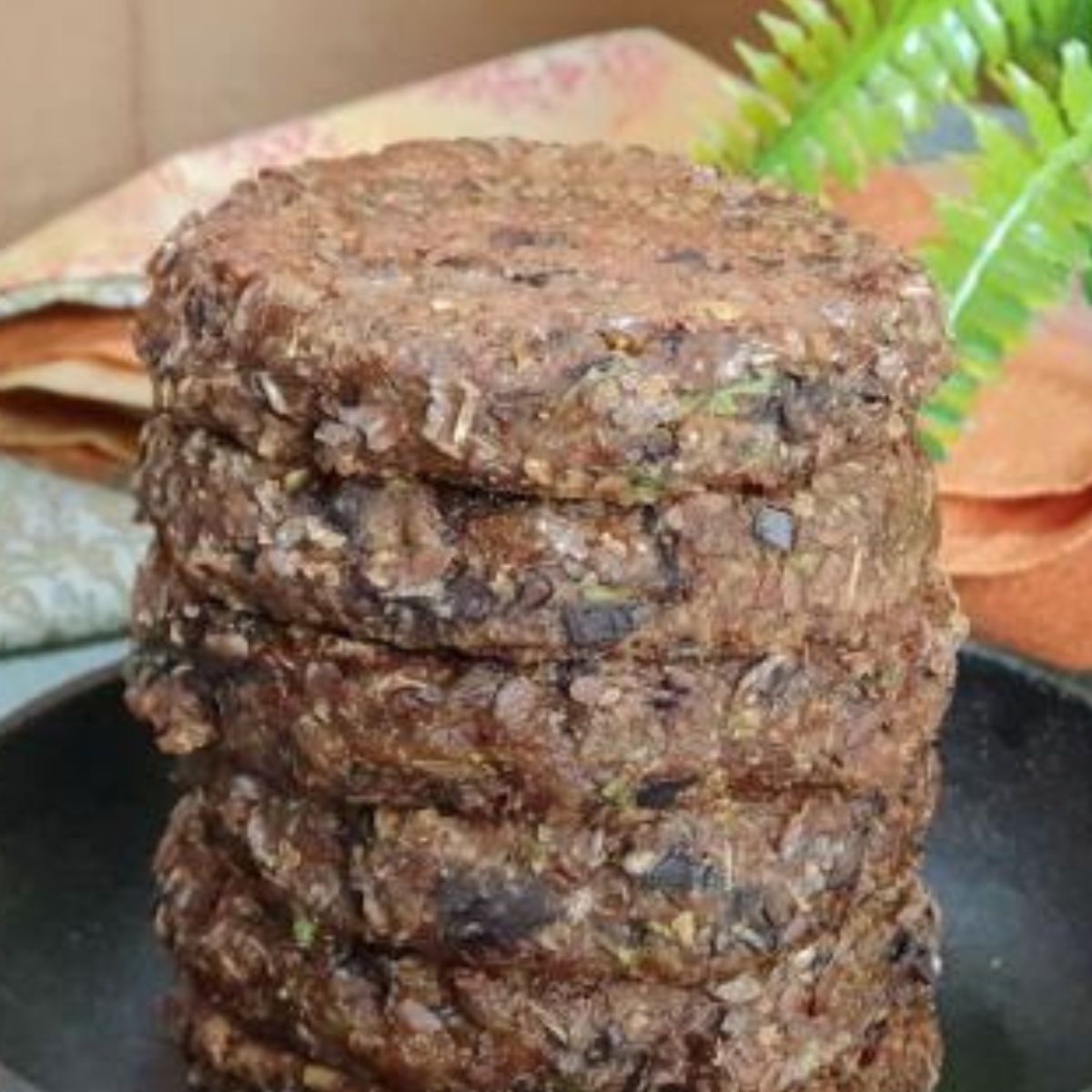Hambúrguer Vegano de Berinjela com Tahine e Aveia