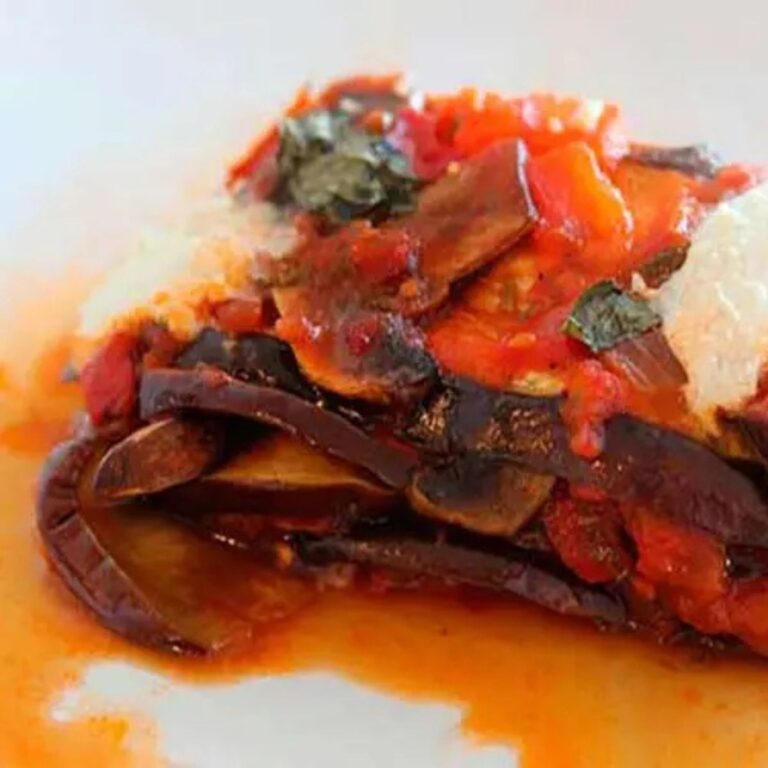 Lasanha Vegana de Berinjela com Creme de Castanha-de-Caju Sem Glúten