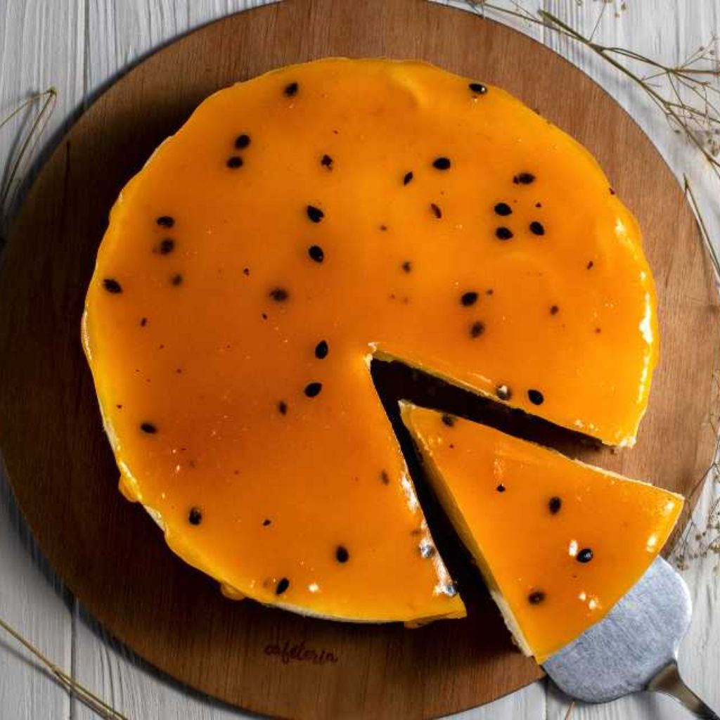 Bolo Vegano de Maracujá com Castanha-do-Pará